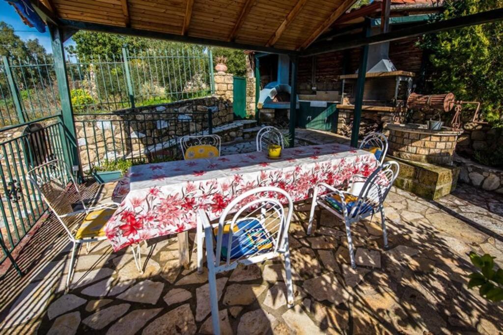 Kelly'S Villa In Stoupa Neokhorion  Экстерьер фото
