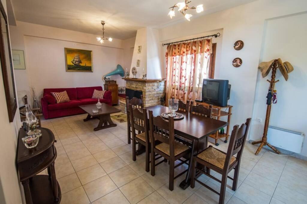 Kelly'S Villa In Stoupa Neokhorion  Экстерьер фото